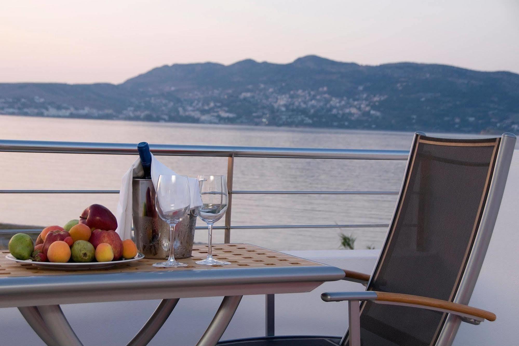 Sea Sight Boutique Hotel Pórto Ráfti Kültér fotó